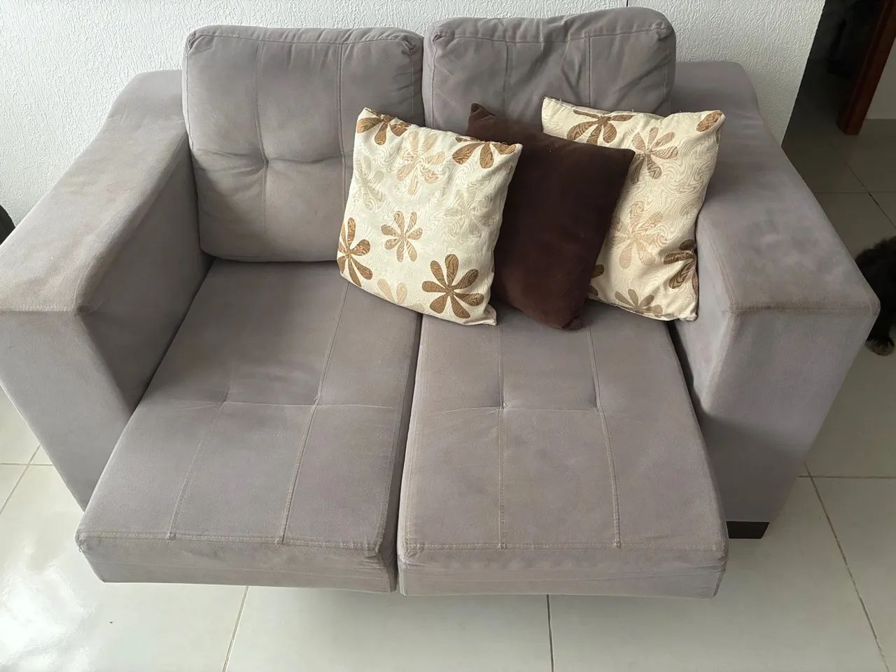 Sofá 2 lugares confortável e moderno