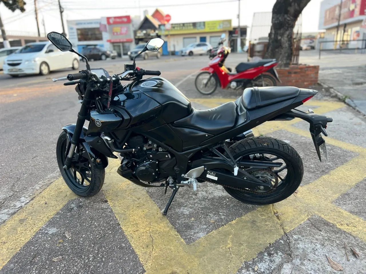 Yamaha mt03 321cc Ano: 2021/2021  Km: 28.000 Valor: 27.500$ - Foto 2
