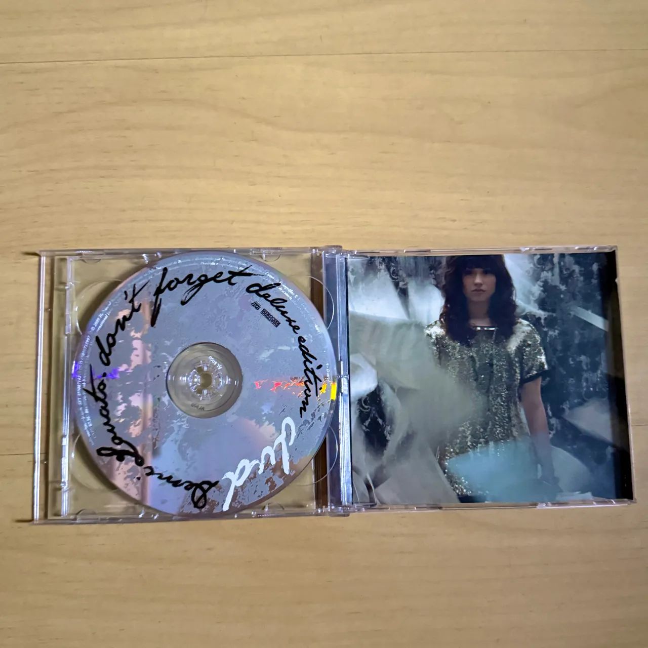 CD + DVD DEMI LOVATO DON'T FORGET DELUXE - RARISSIMO - Foto 2