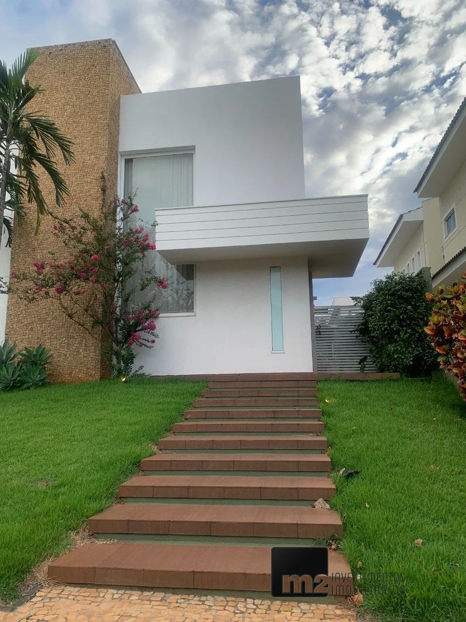 Sobrado 3 Suítes com Piscina e Energia Solar - Foto 2