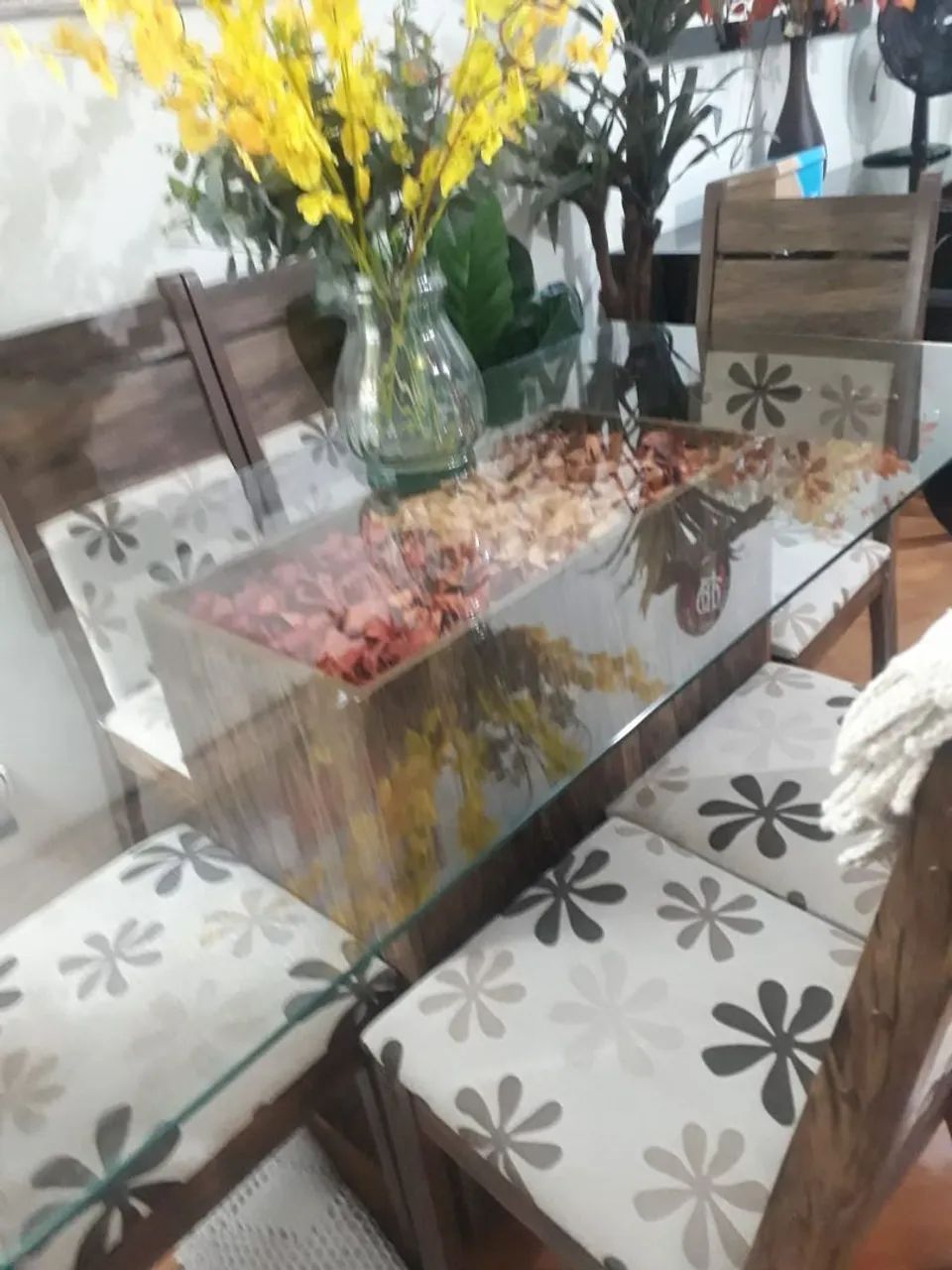 Mesa de jantar com 6 cadeiras - Foto 3