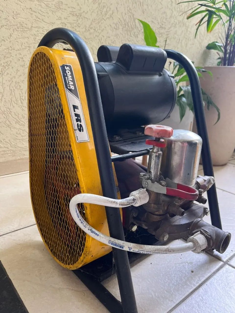 Lavadora Alta Pressão Profissional Schulz LRS-350 220V - Foto 4