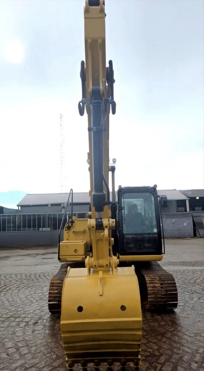 Escavadeira Caterpillar 313 GC  ano 2023, com 7.700 horas e ar condicionado, em MG - Foto 5