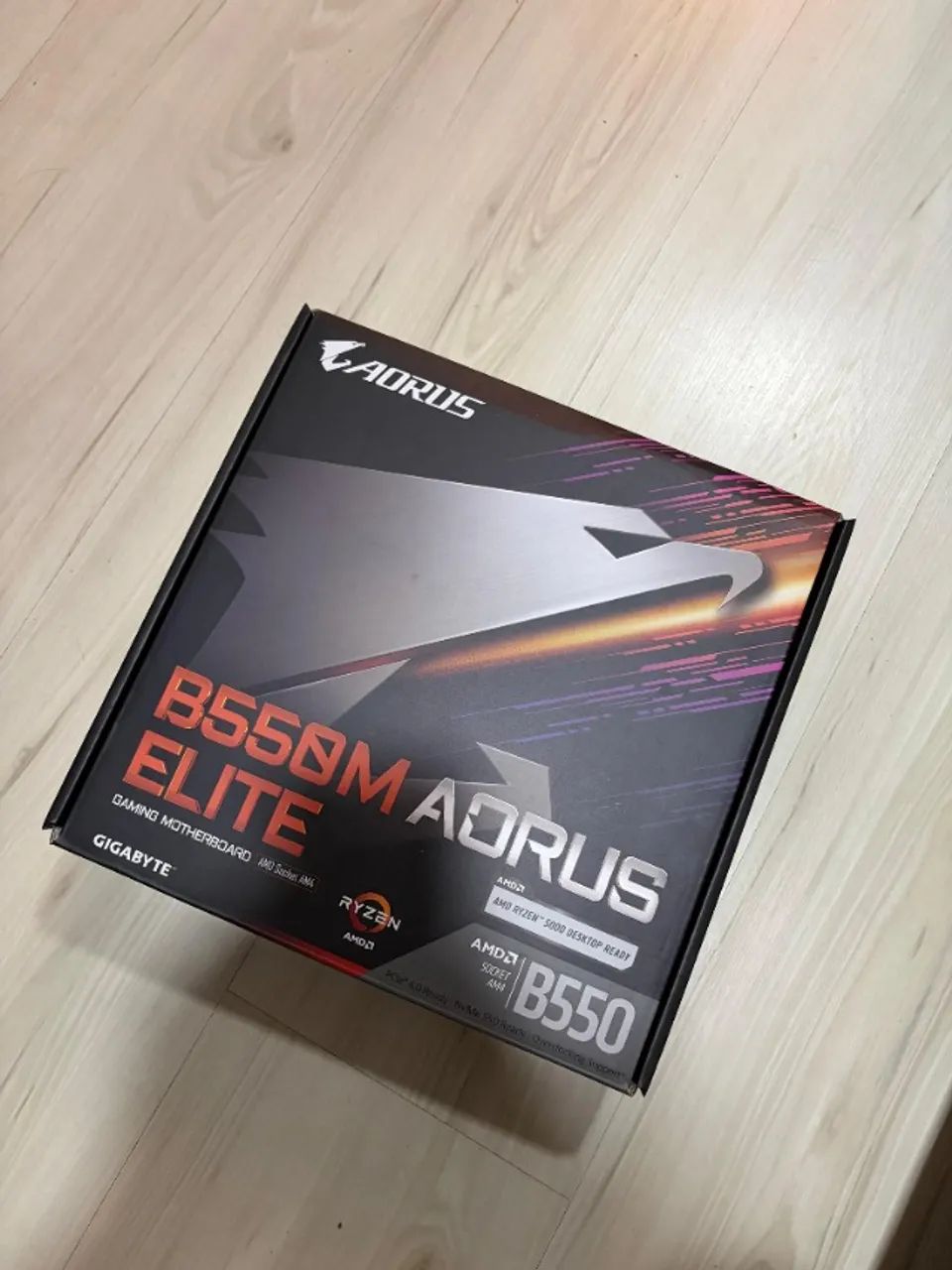 Placa-mãe B550M Aorus Elite