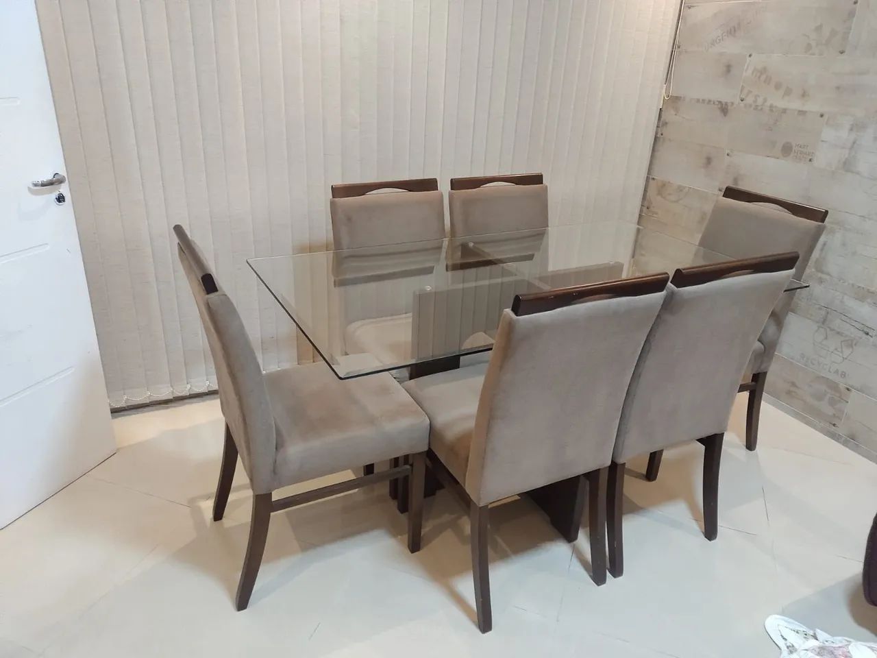 Mesa com 6 cadeiras  - Foto 3