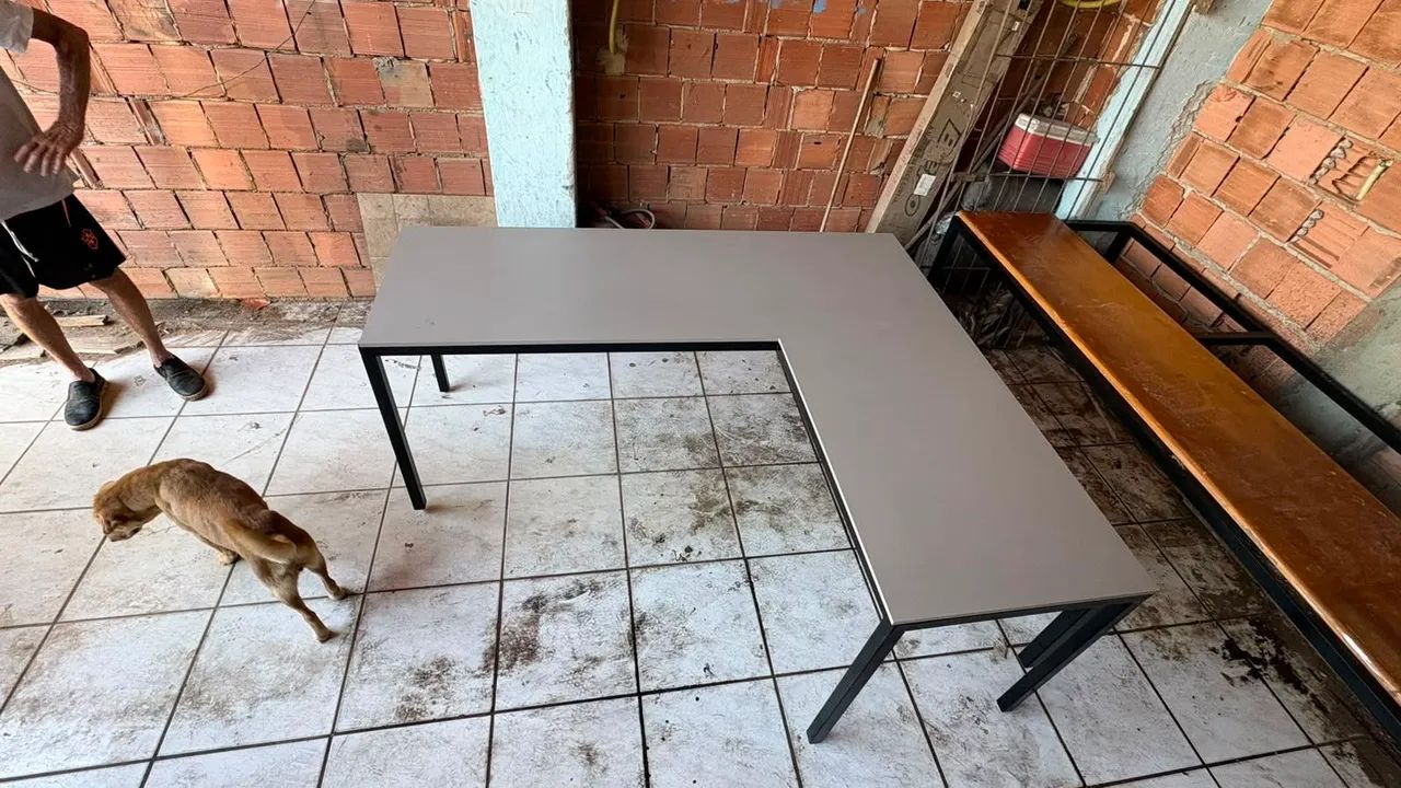 Mesas de escritório em L e uma base  - Foto 2