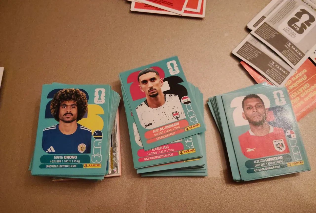 100 figurinhas da copa 26 por apenas R$50.
