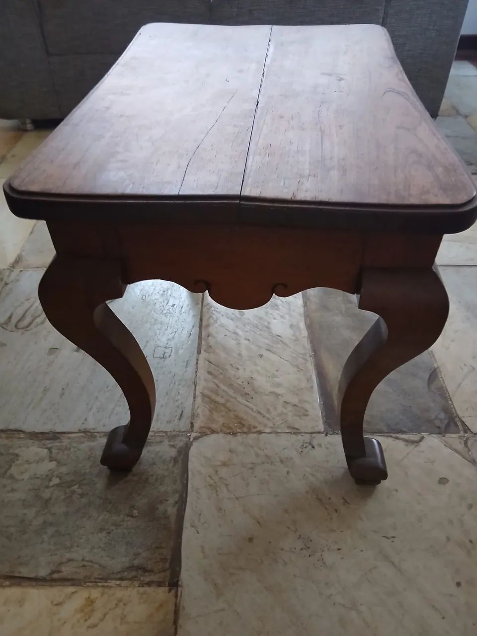 Mesa de Centro de Madeira Maciça