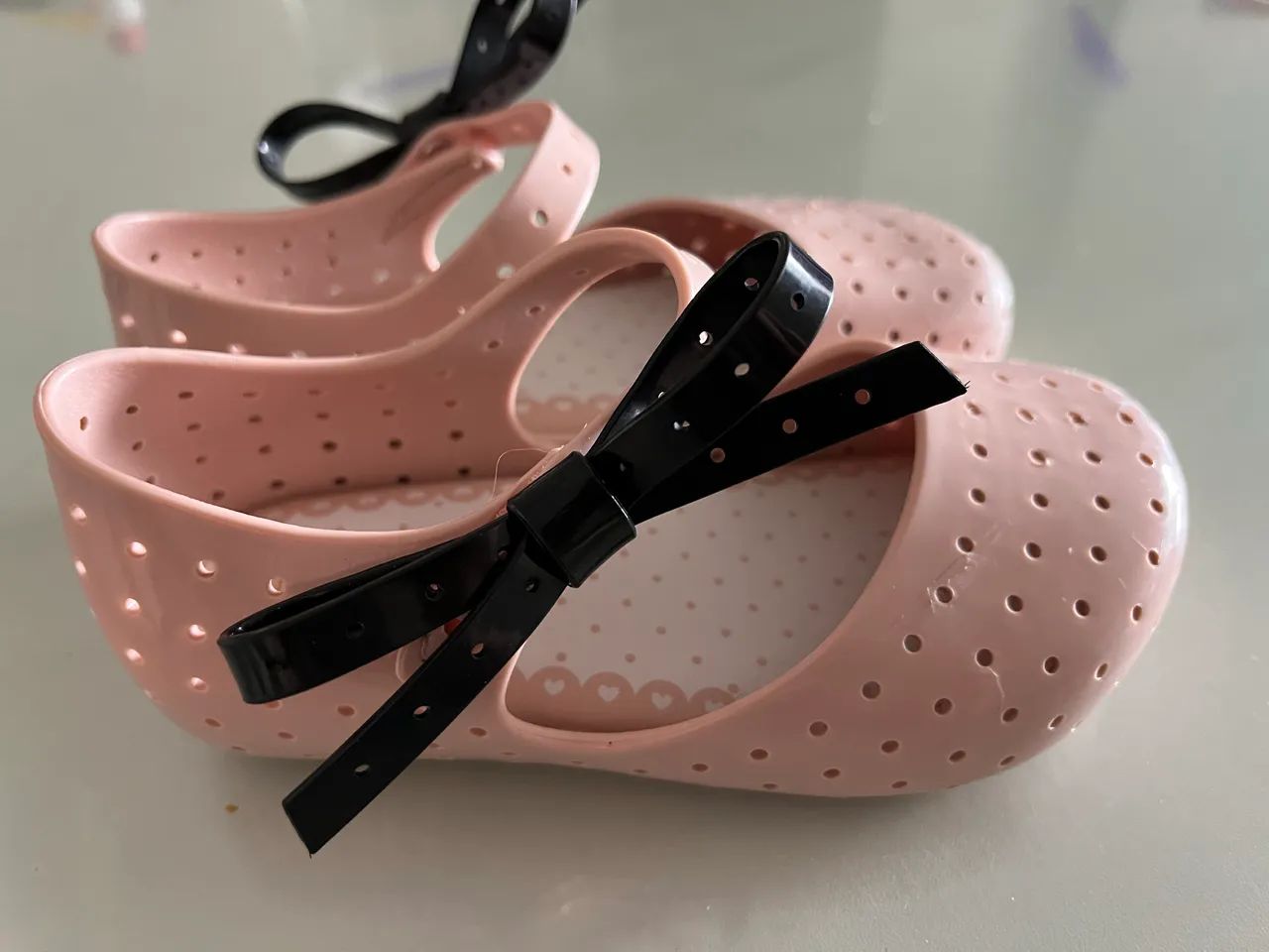 Mini Melissa Furadinha Com Laço