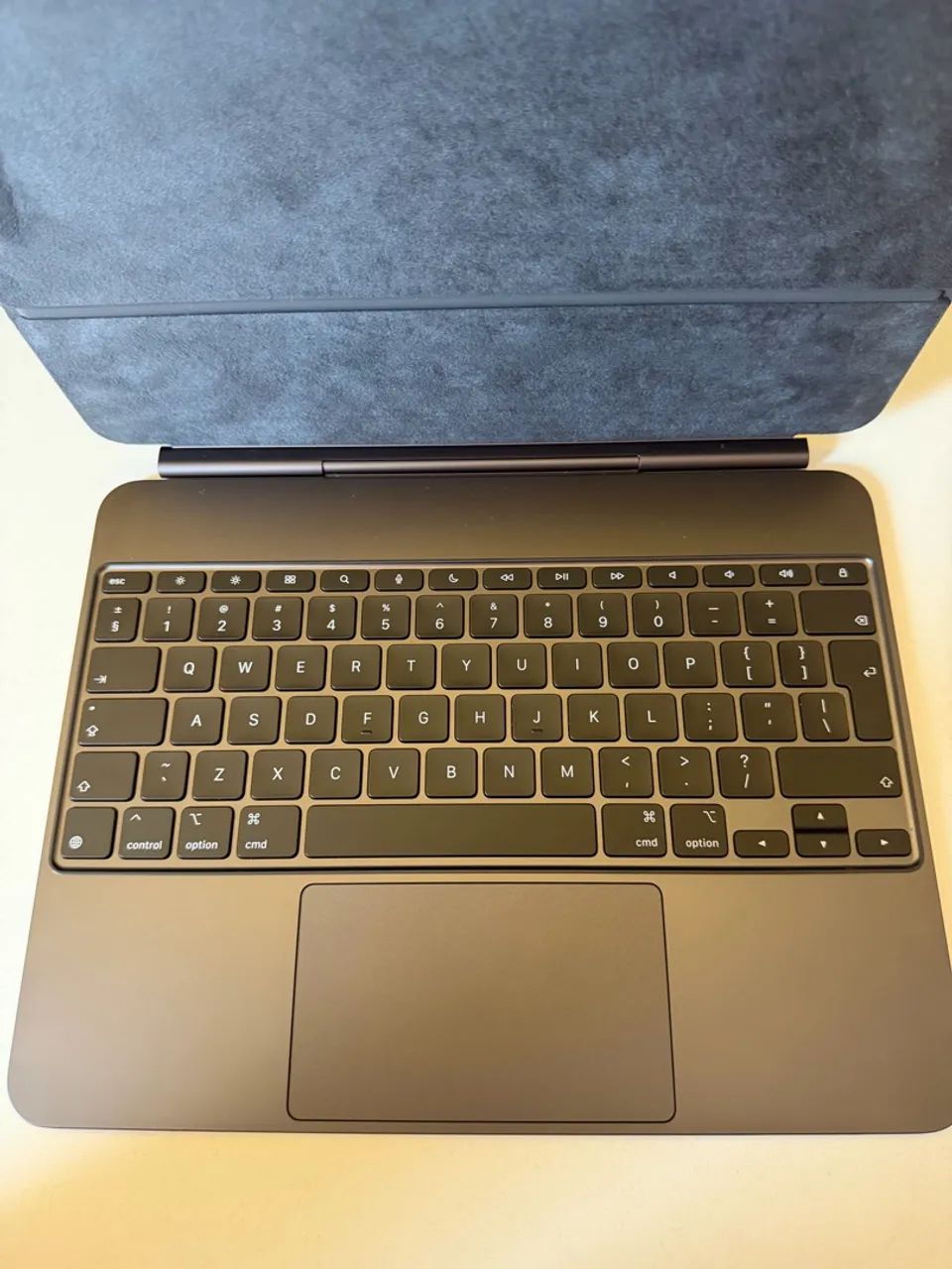Apple Magic Keyboard para Ipad Pro M4 e M5de 13 polegadas, com Garantia Apple! TROCAS - Foto 5
