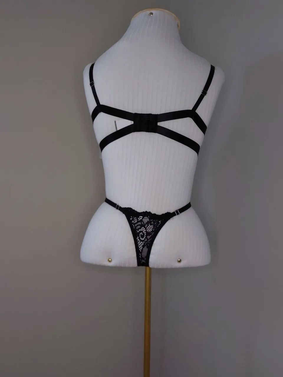 Manequim Busto com Pedestal - Foto 2