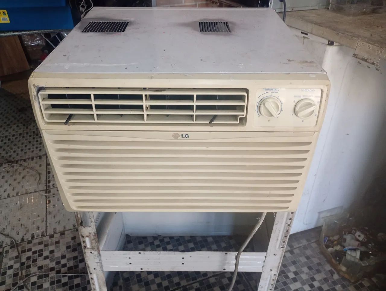 Vendo ar condicionado 10.000 BTUs funcionando perfeitamente