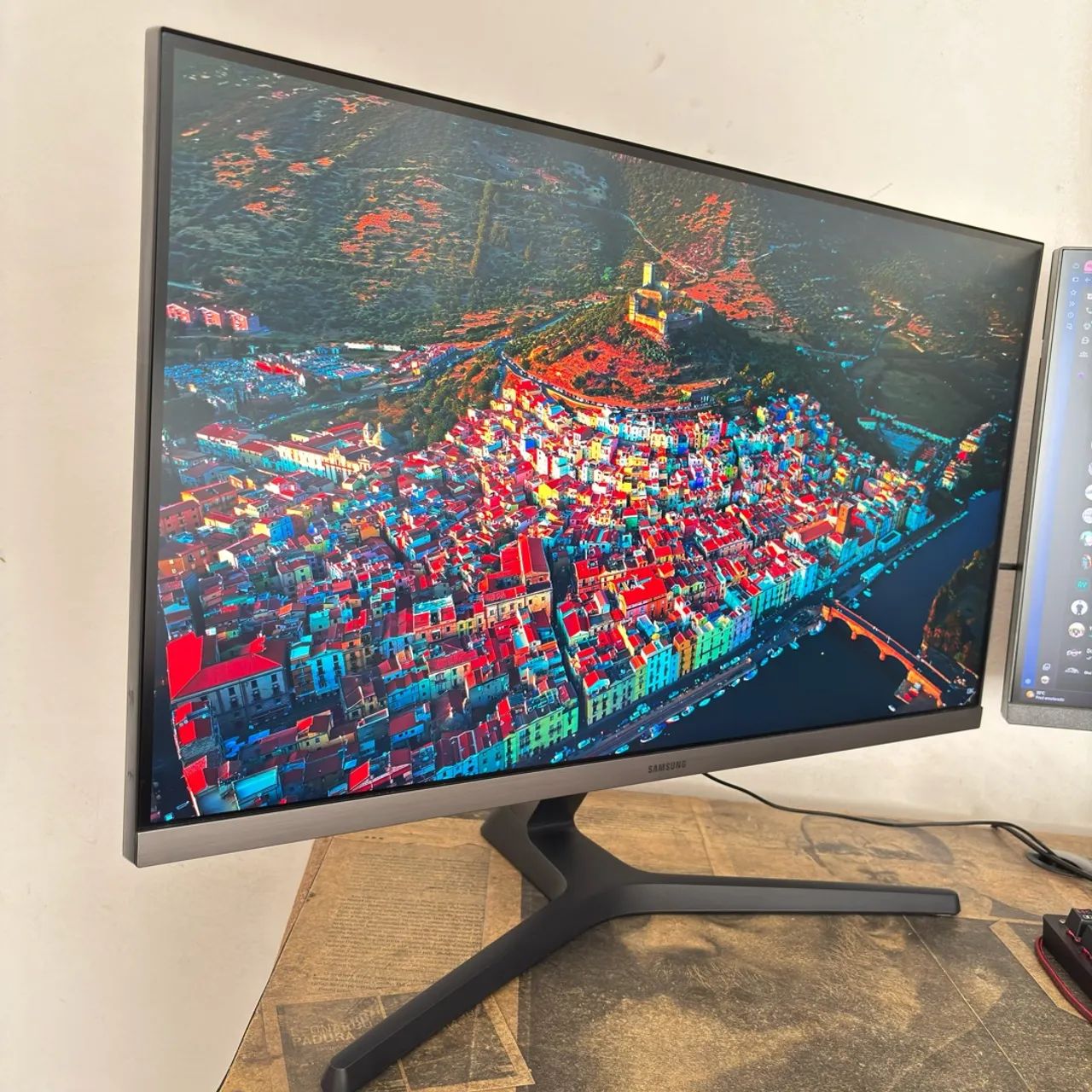 Monitor Samsung UR550 28? 4K UHD - IPS, HDR10 e FreeSync - Foto 2