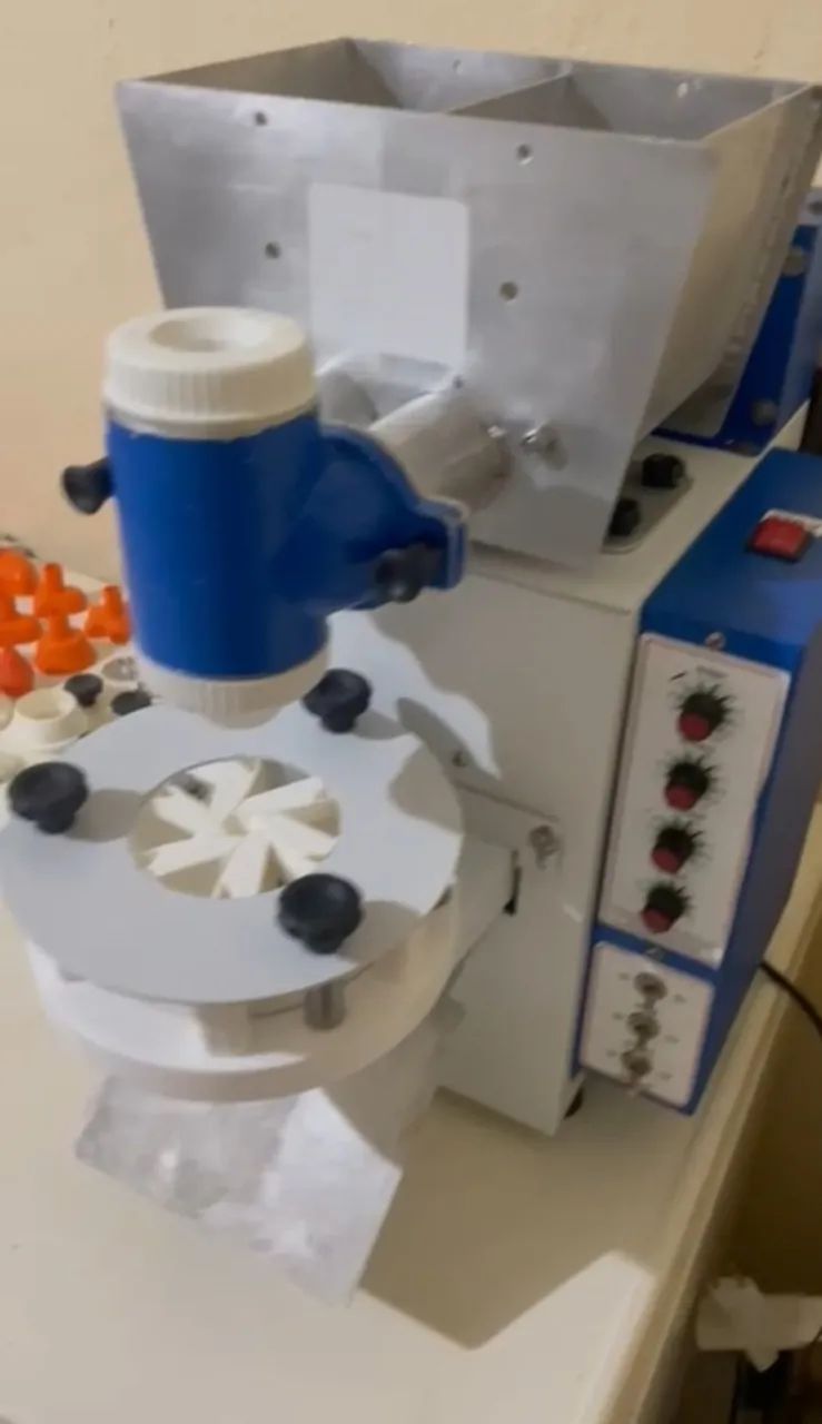 MÁQUINA DE SALGADOS 