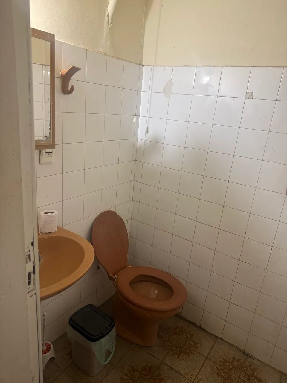 Alugo suite com cozinha comunitária  - Foto 3