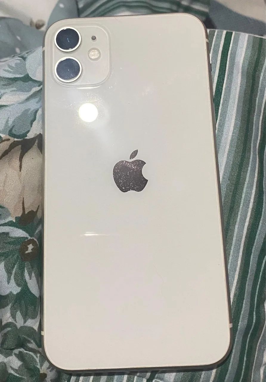 iPhone 11 64gb excelente estado - Foto 2