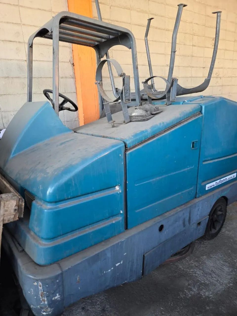 Lavadora de piso 7400