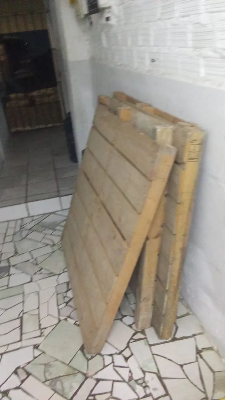 Paletes407687806227599361