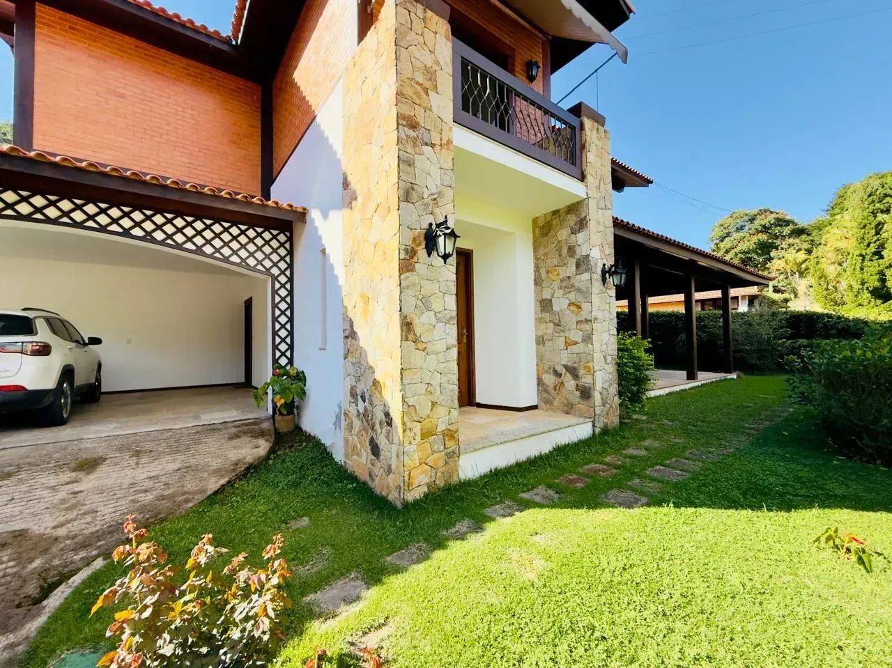 Excelente Casa 4 quartos Carangola - Foto 4