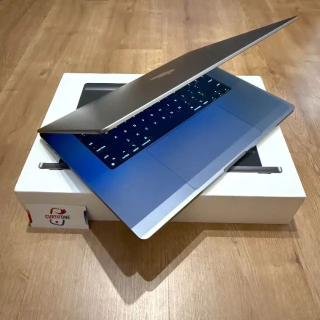 MacBook Pro - 16