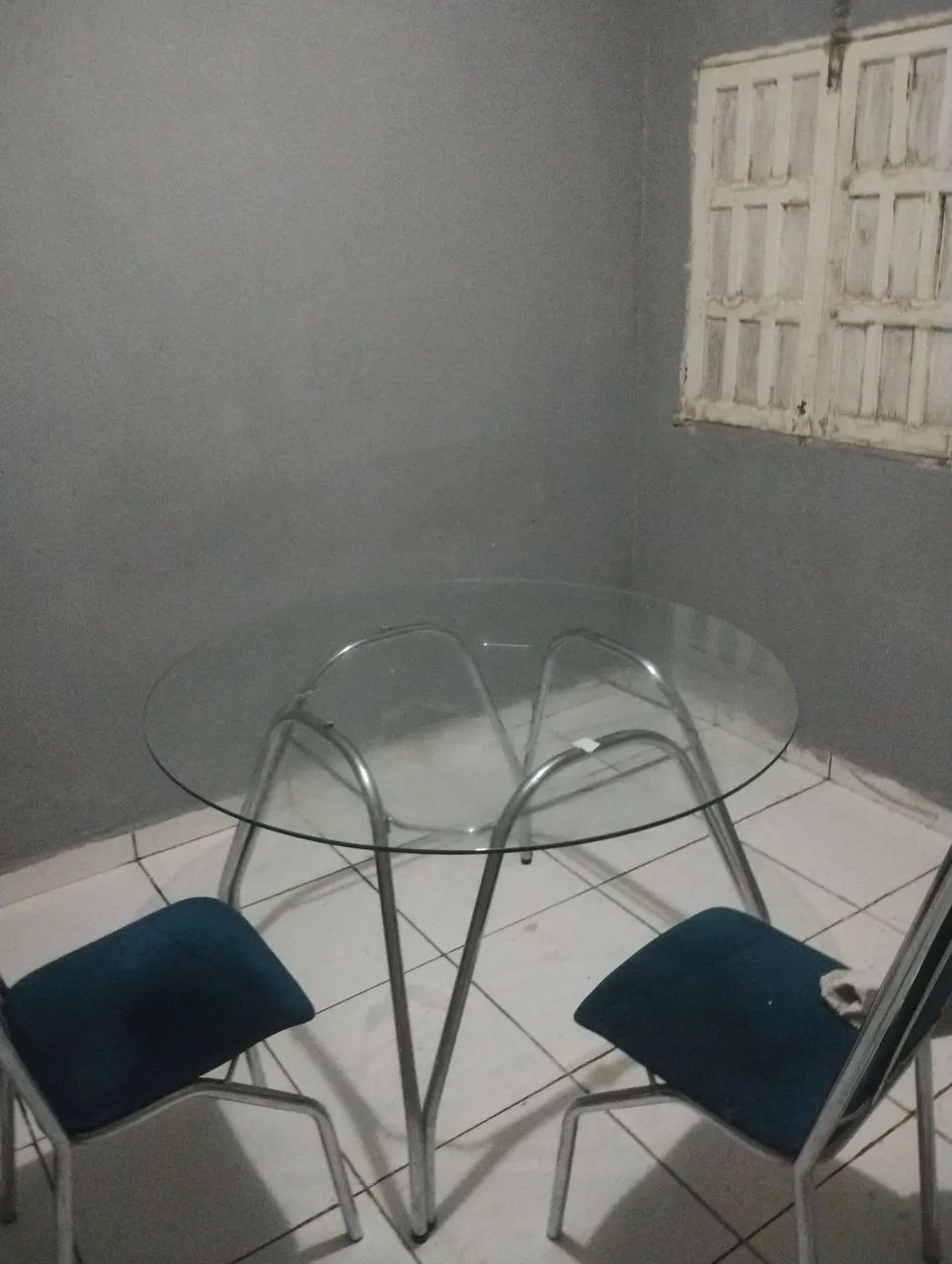 Mesa de vidro 2 cadeiras