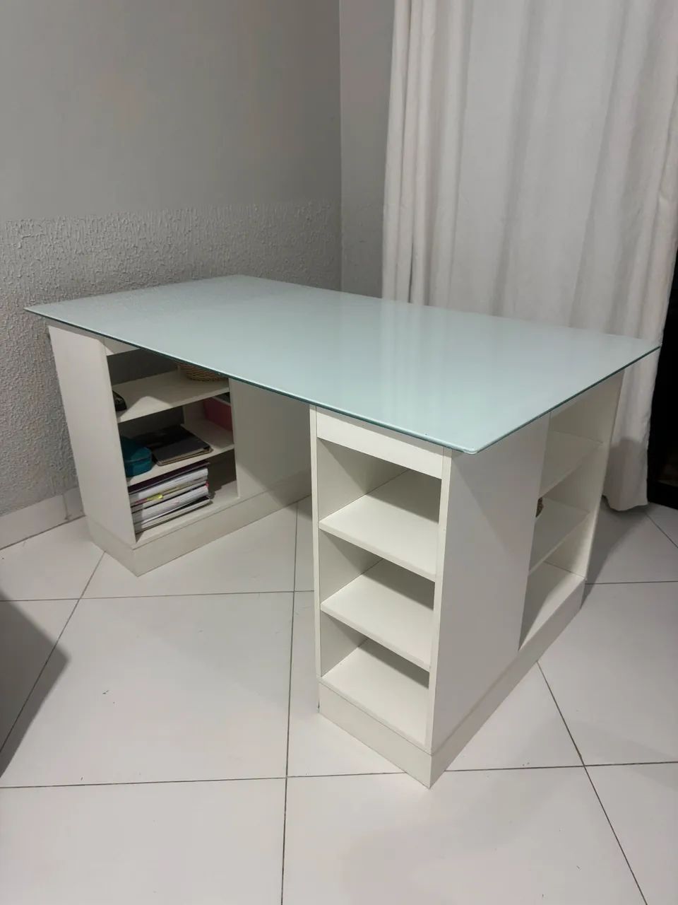 Mesa em MDF e vidro - Foto 3