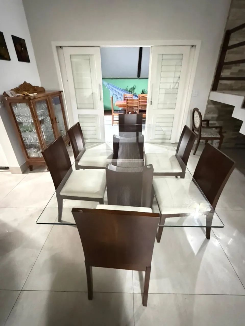 Mesa de jantar com tampo de vidro