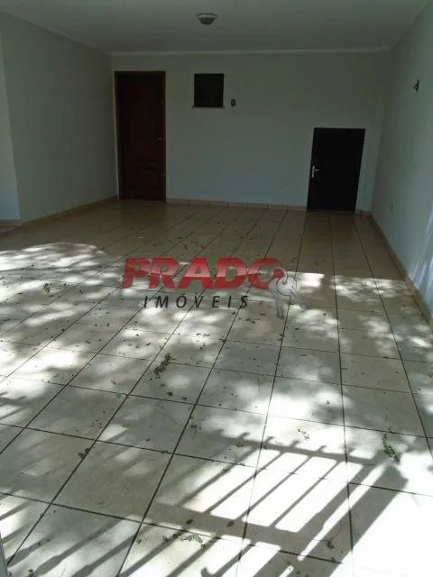 Geminado para alugar em Maringá, Zona 07, com 3 quartos, com 185 m² - Foto 2