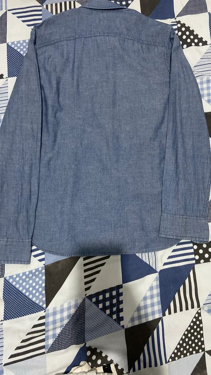 camisa levis tamanho p  - Foto 2