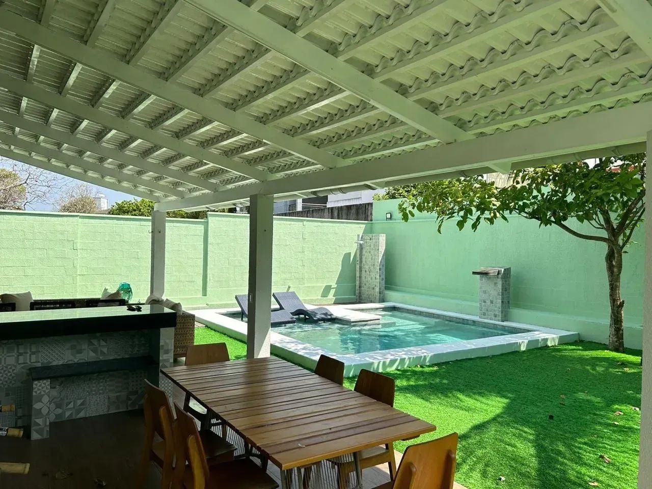 Casa para locação no Alphaville Eusébio com 4 quartos em Pires Façanha - Eusébio - CE