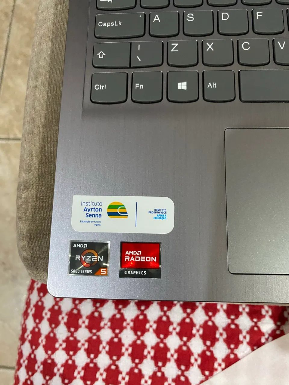 Notebook Lenovo 2TB, Placa de vídeo 2GB AMD Radeon - Notebooks