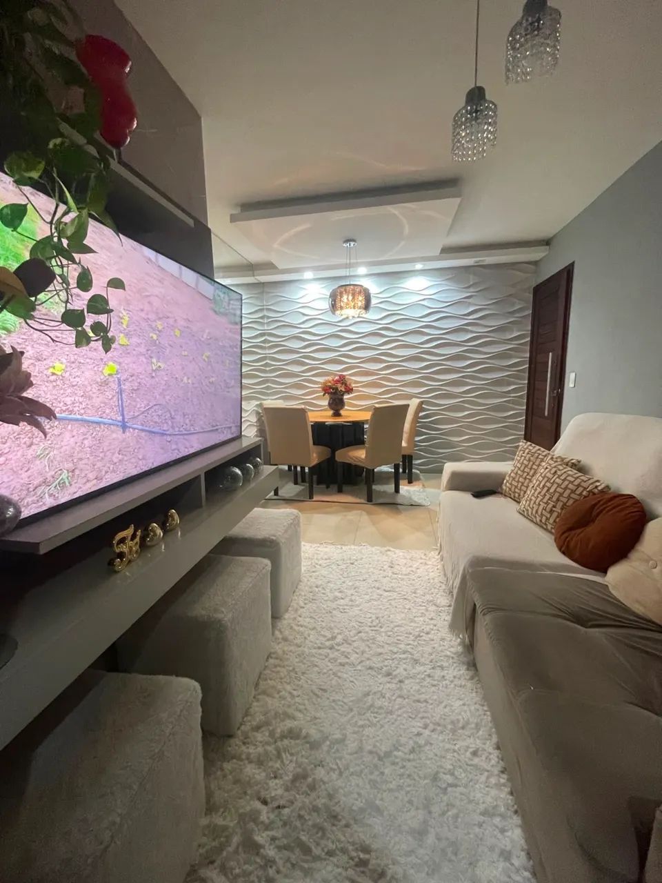 Apartamento mobiliado com varanda 