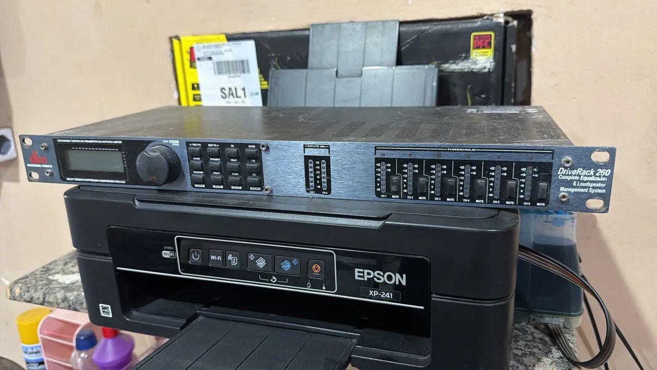 Processador de áudio dbx260