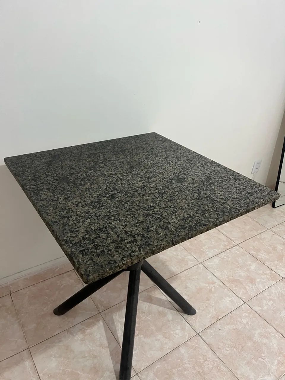 MESA DE MÁRMORE