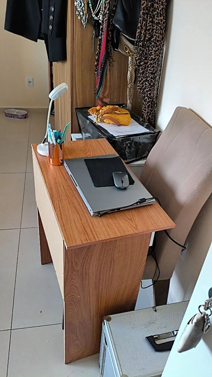 Vendo escrivaninha MONTADA! 