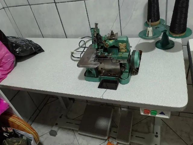 Overloque chinesinha 