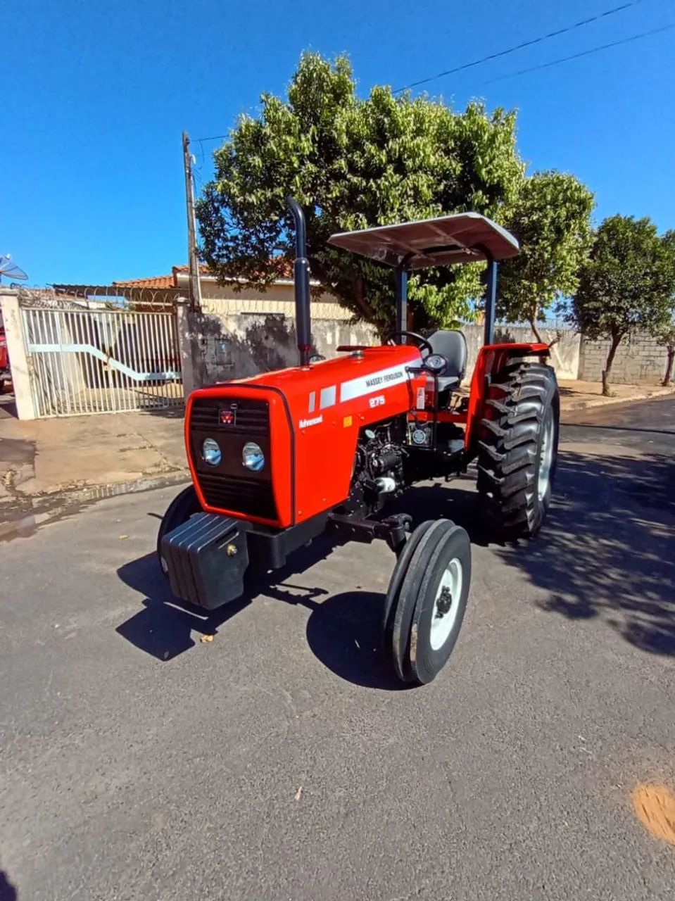 MF 275 Advanced 