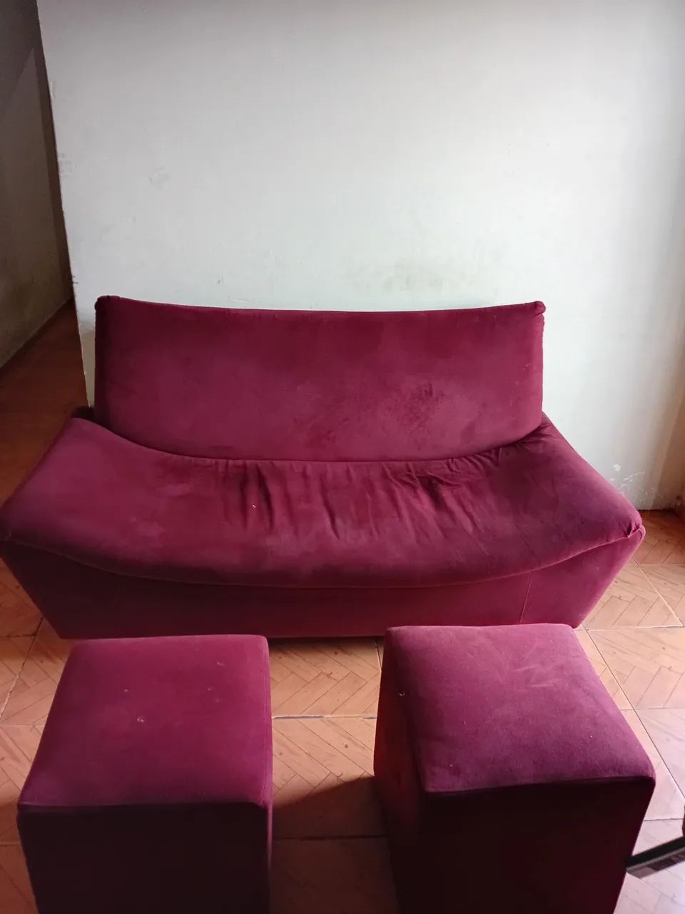 Sofá com 2 puff - Foto 4
