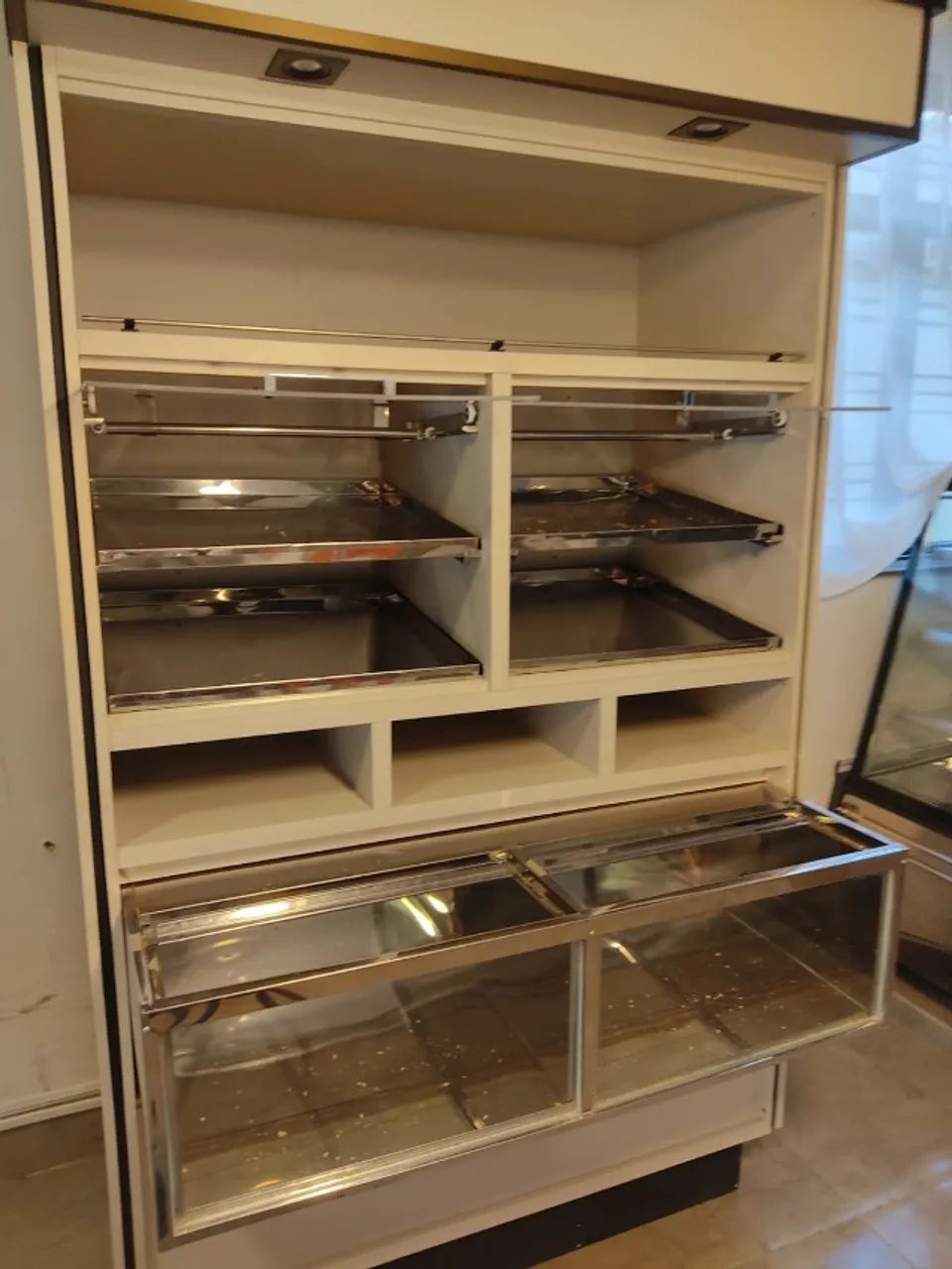 Passa Pão comp 1,3x2,3 metros, com iluminaçao Renov Inox - Foto 4
