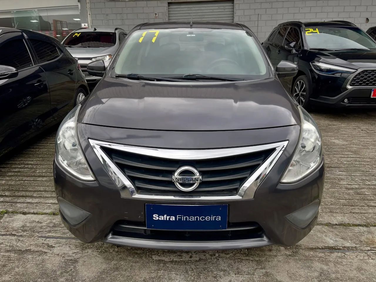 Nissan Versa SV 1.6 16V 2017