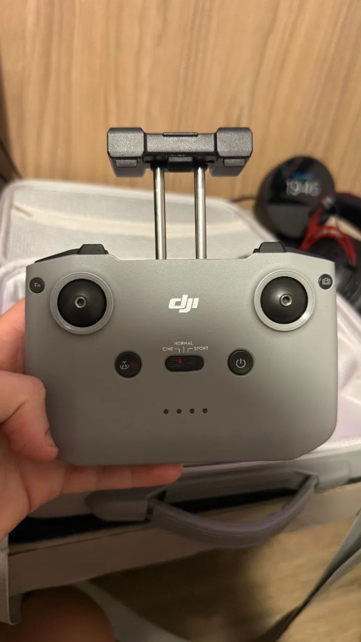 Dji Mini 3 Menos de 10 ciclos + Acessórios + Case - Foto 3
