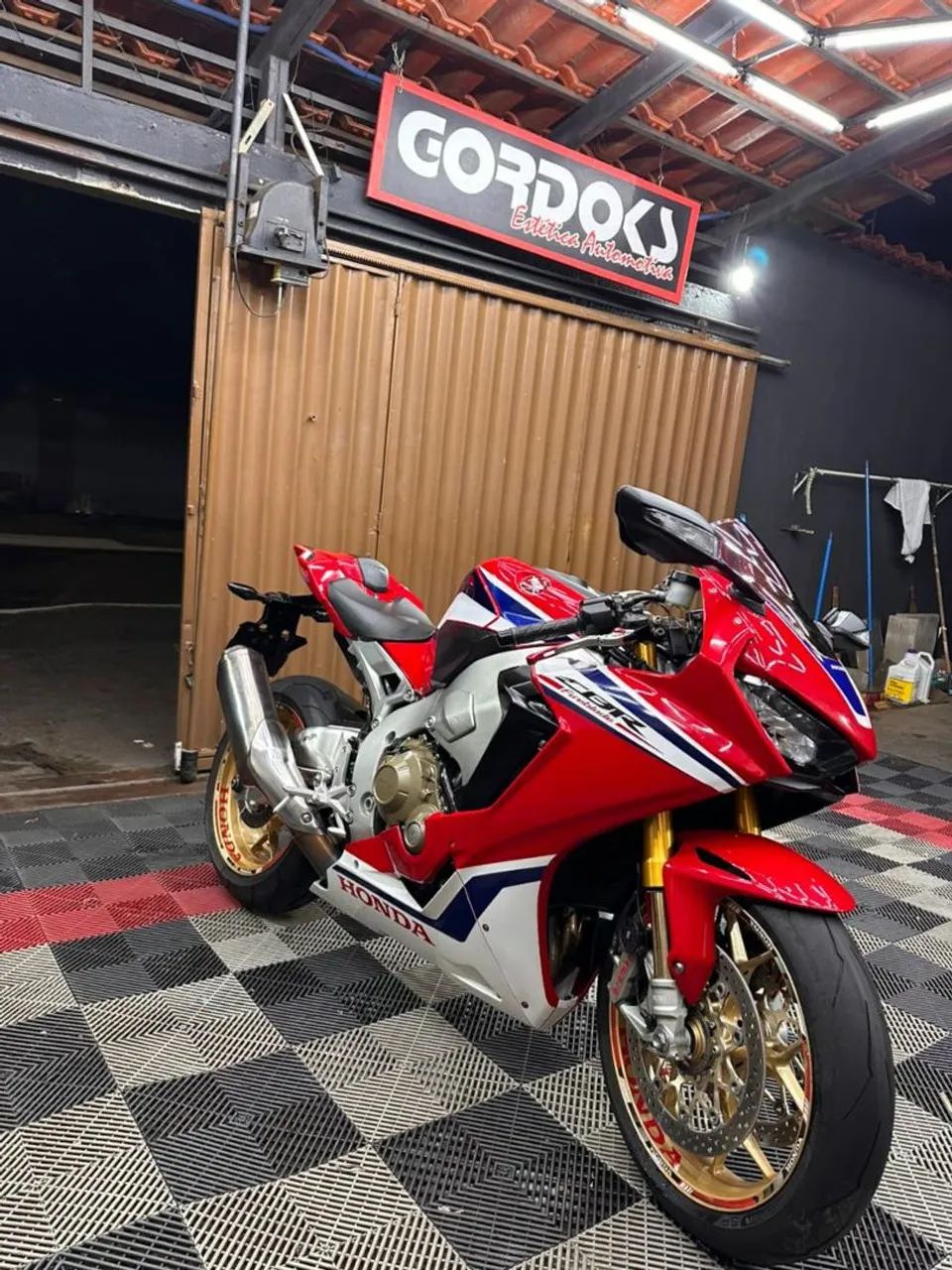Cbr1000rr fireblade sp 