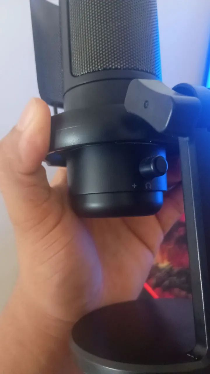 Vendo microfone ME6P com RGb com touch - Foto 3