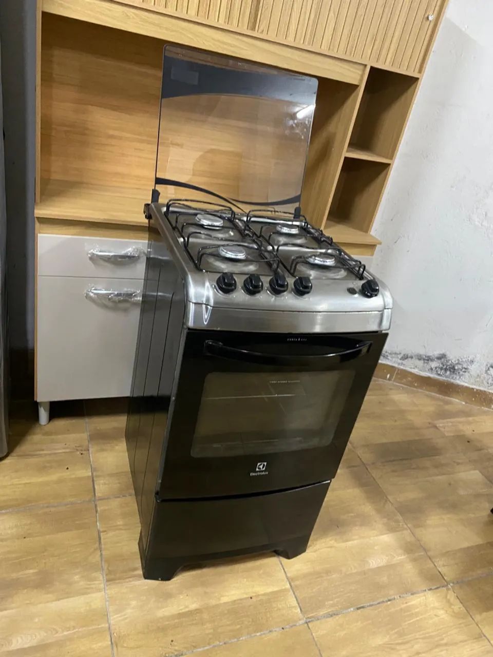 Fogão Eletrolux 4 bocas inox funcionando perfeitamente 