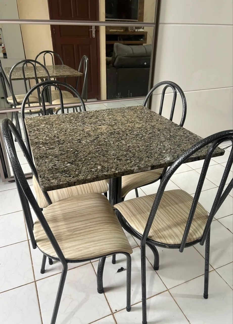 DESAPEGO - MESA DE MÁRMORE 4 LUGARES  - Foto 3