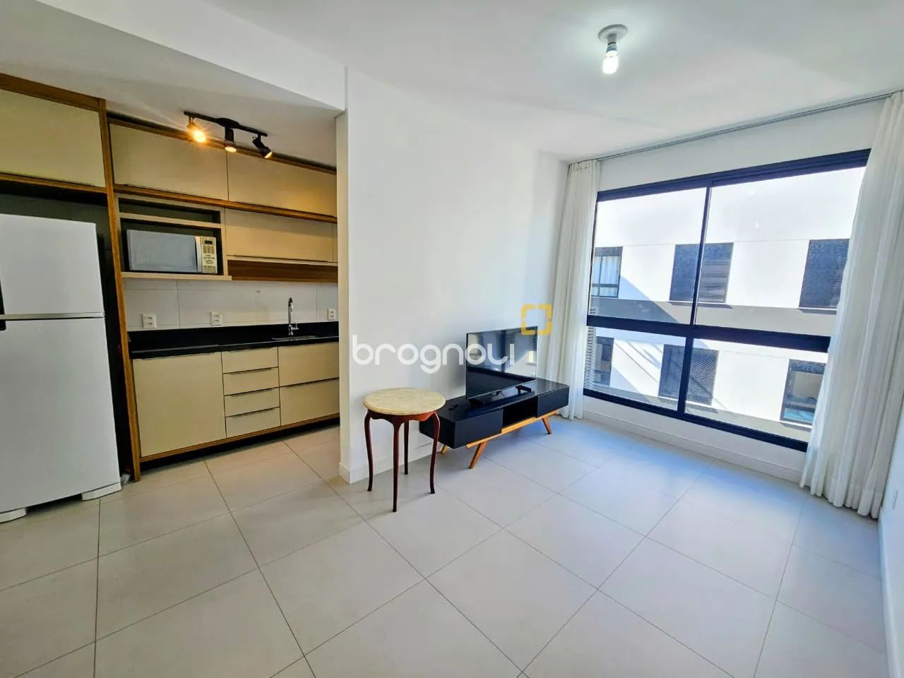 Apartamento em frente a UFSC com móveis planejados e 2 vagas - Foto 4