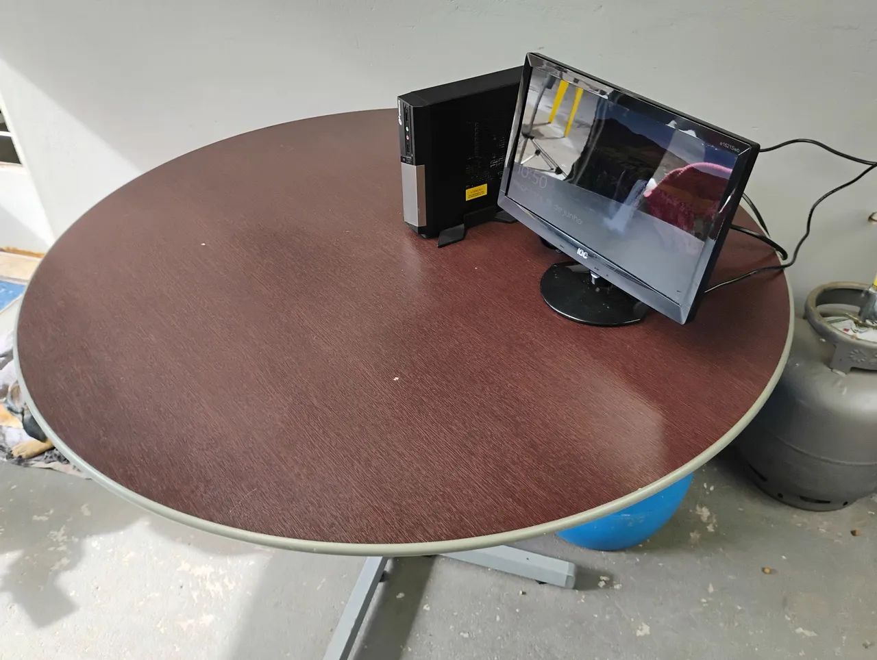 Mesa com computador  - Foto 2