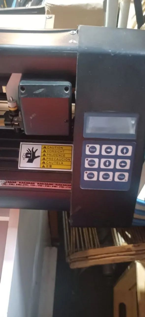 Plotter working424794609995622400