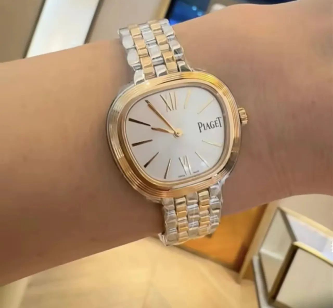 Relógio Piaget clone feminino 