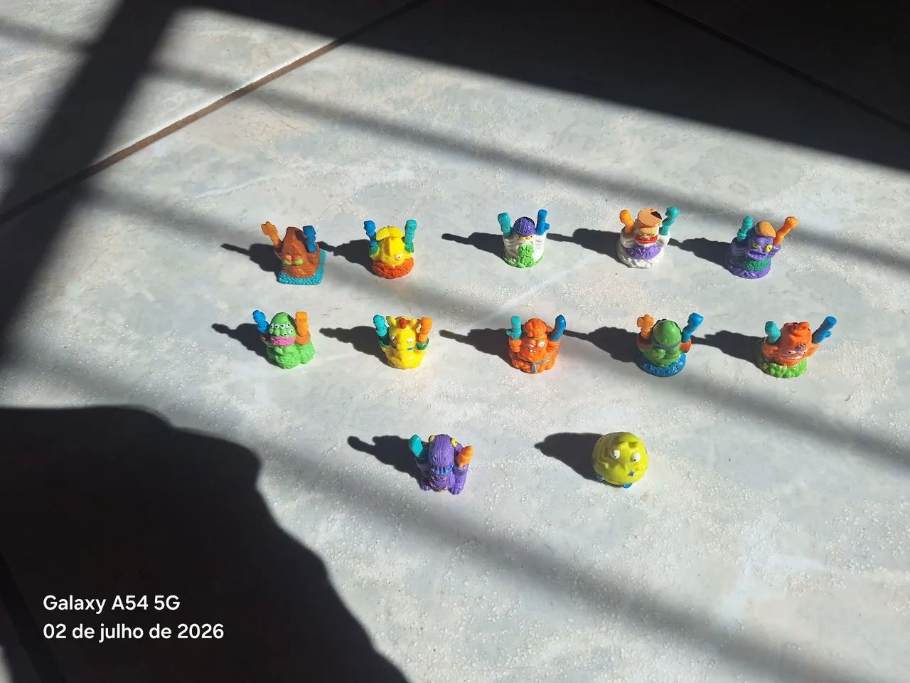 COLEÇÃO DE TRASH PACKS / MINI FIGURINHAS COLECIONÁVEIS - Foto 4